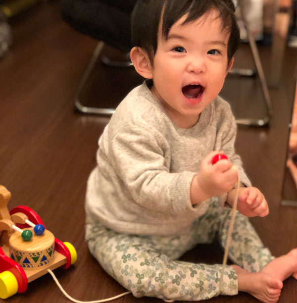 くまさんで喜ぶ子ども
