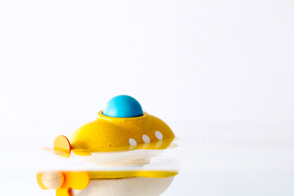 水遊びおもちゃ サブマリン プラントイ｜木のおもちゃ おもちゃの森sapporo