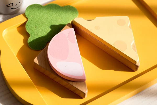 サンドイッチは磁石でくっつく仕様