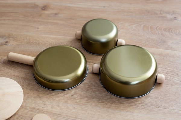 本体はメタル仕様