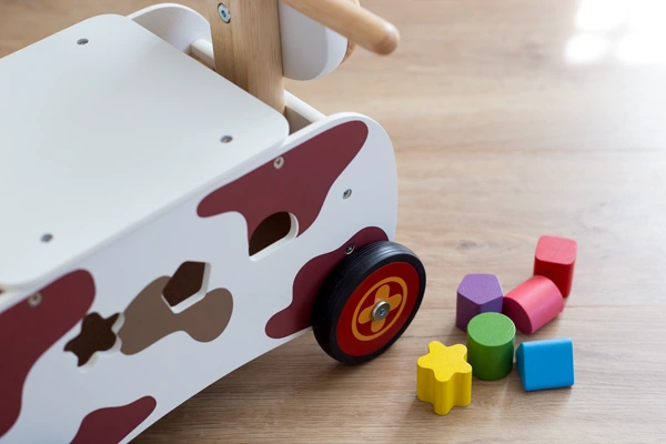 愛しのくるまちゃん アイムトイ ウォーカー＆ライドカウ｜木のおもちゃ おもちゃの森