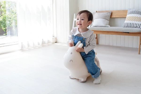 スキッピーカウ　ベージュ